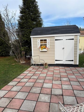 14 Sir Lancelot Drive, Exeter, NH 03833