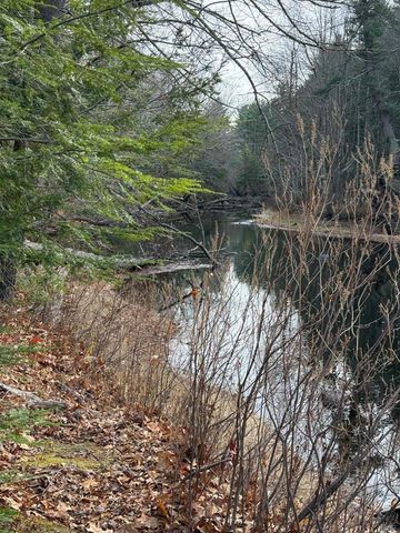 14 Sir Lancelot Drive, Exeter, NH 03833