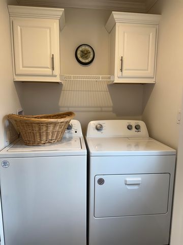 14 Sir Lancelot Drive, Exeter, NH 03833