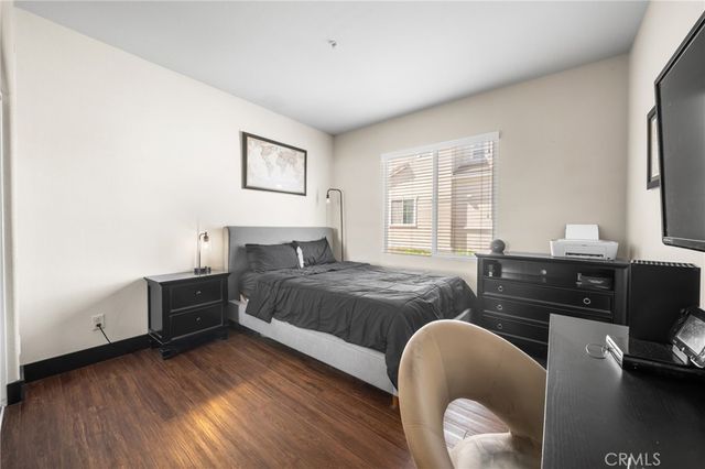6198 Lincoln 18, Cypress, CA 90630