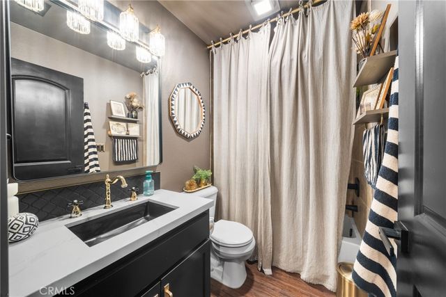 6198 Lincoln 18, Cypress, CA 90630