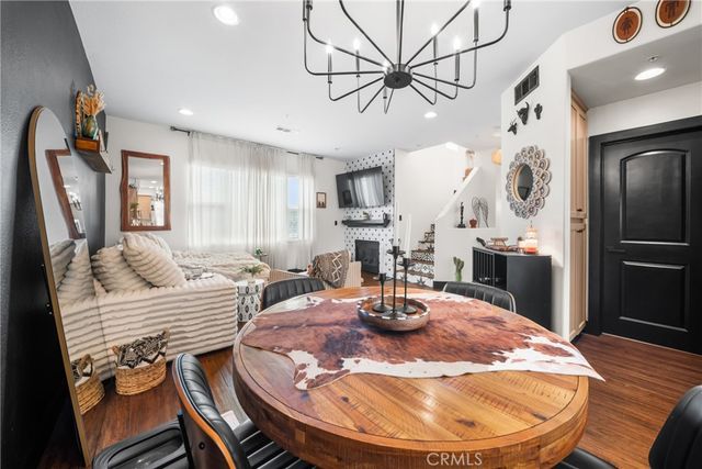 6198 Lincoln 18, Cypress, CA 90630