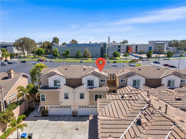 6198 Lincoln 18, Cypress, CA 90630