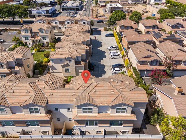6198 Lincoln 18, Cypress, CA 90630