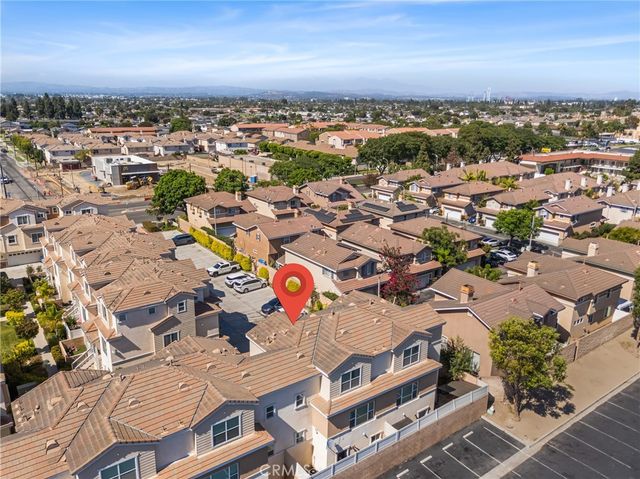 6198 Lincoln 18, Cypress, CA 90630