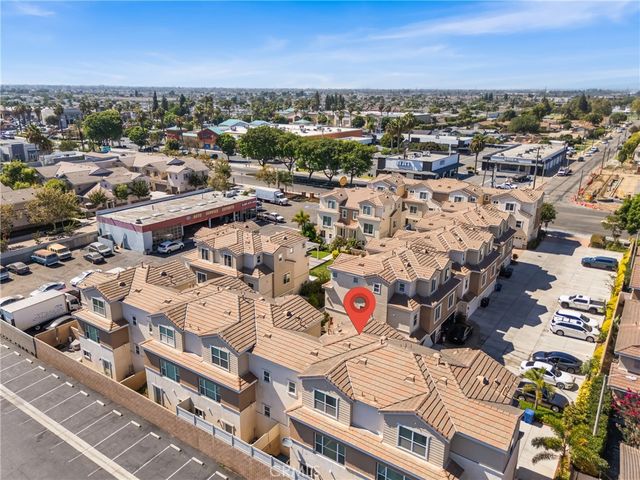 6198 Lincoln 18, Cypress, CA 90630