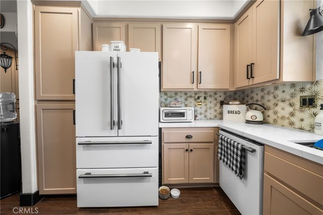 6198 Lincoln 18, Cypress, CA 90630