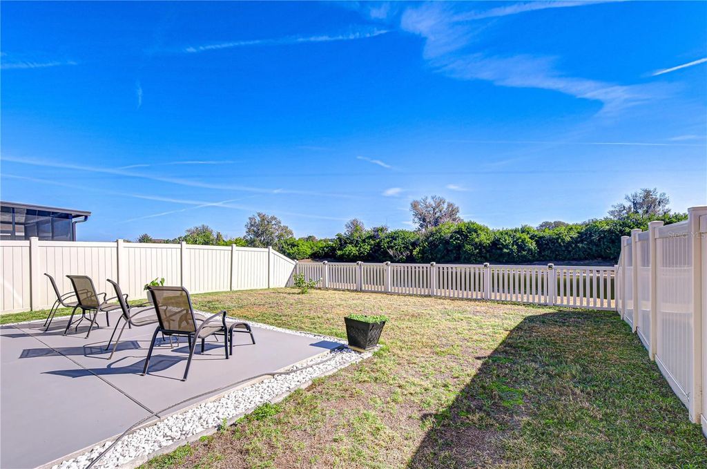 Image 23 of property listing at 11906 DOWNY BIRCH DRIVE, Riverview, FL 33569