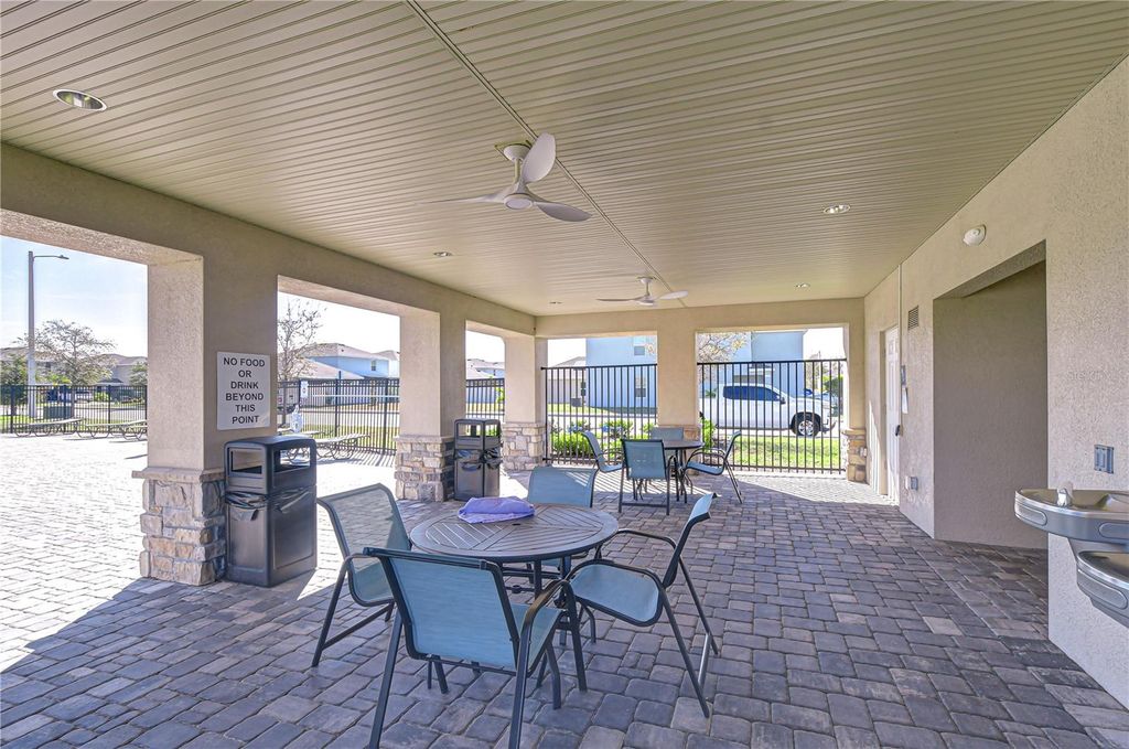 Image 28 of property listing at 11906 DOWNY BIRCH DRIVE, Riverview, FL 33569