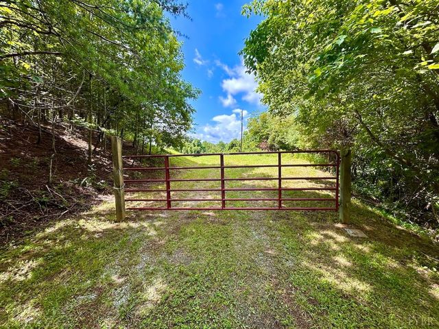 0 Stewartsville Rd, Vinton, VA 24179