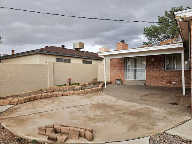 2701 Cagua Drive NE, Albuquerque, NM 87110