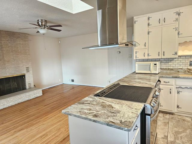 2701 Cagua Drive NE, Albuquerque, NM 87110