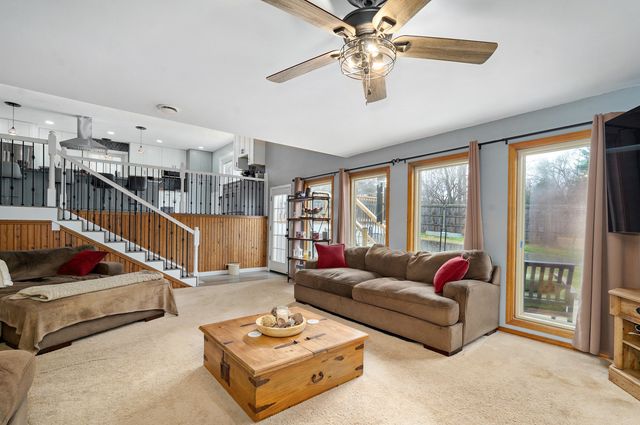 1226 E Highpoint Street, Springfield, MO 65804