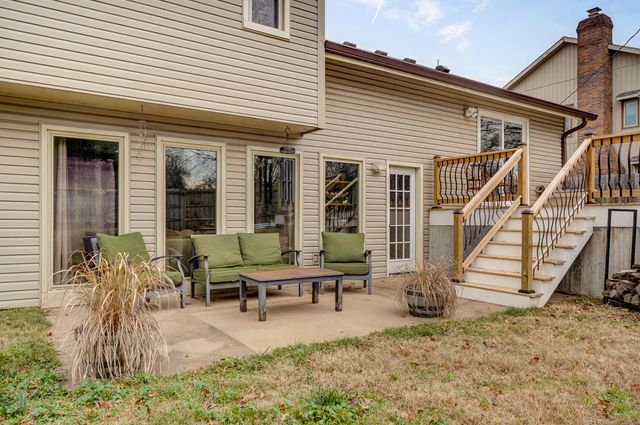 1226 E Highpoint Street, Springfield, MO 65804