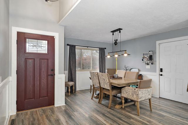 1226 E Highpoint Street, Springfield, MO 65804