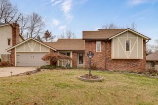 1226 E Highpoint Street, Springfield, MO 65804