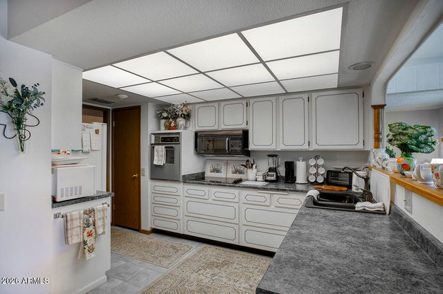 12403 N CANTATA Court, Sun City, AZ 85351