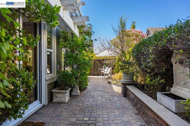 217 Wimbledon Ct, San Ramon, CA 94582