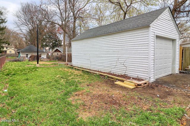 1031 Helderberg Avenue, Schenectady, NY 12306