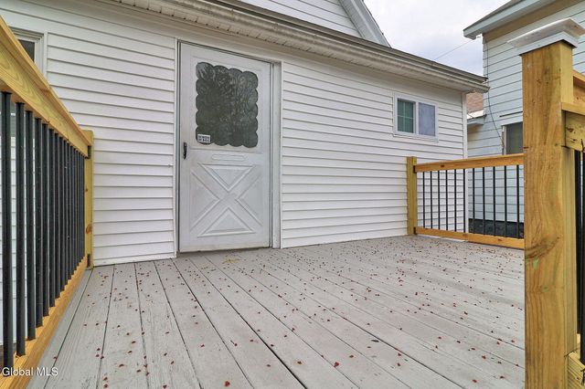 1031 Helderberg Avenue, Schenectady, NY 12306