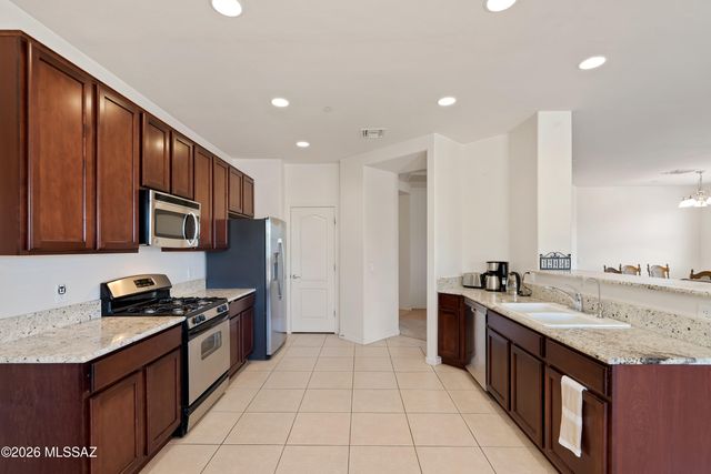 12453 N Starthroat Drive, Marana, AZ 85653