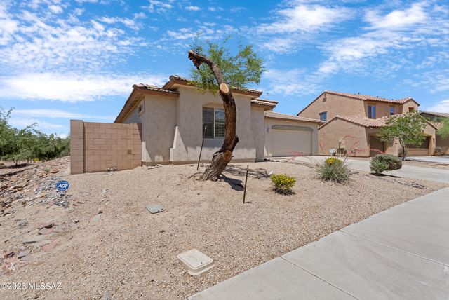 12453 N Starthroat Drive, Marana, AZ 85653