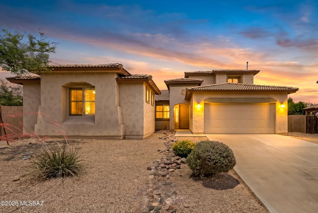 12453 N Starthroat Drive, Marana, AZ 85653
