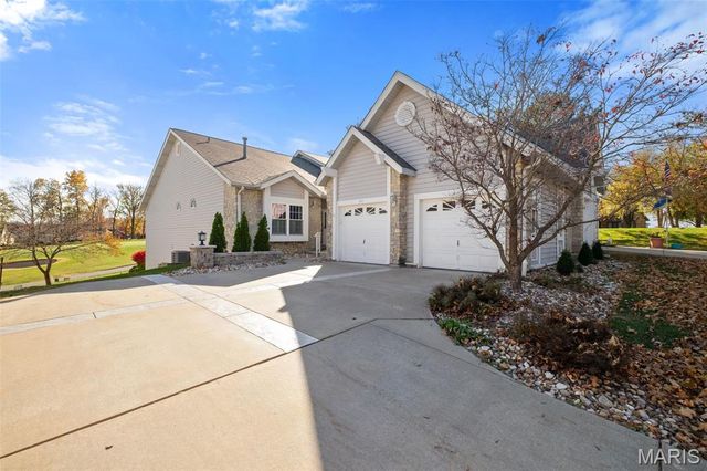 149 Shaelah Court, Weldon Spring, MO 63304