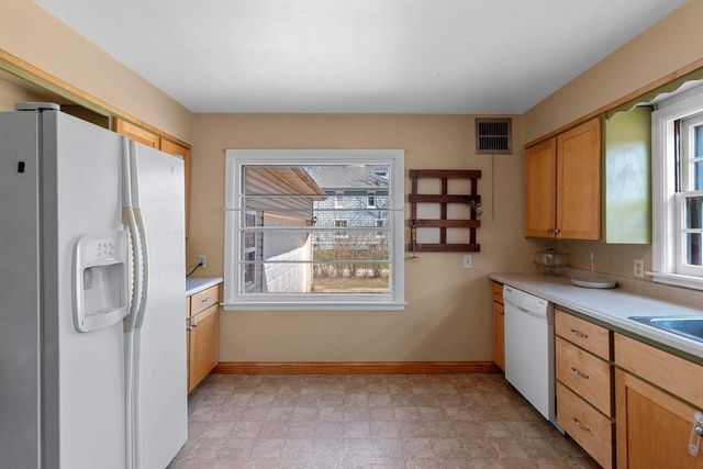 1107 GROSSE ROAD, Little Suamico, WI 54141