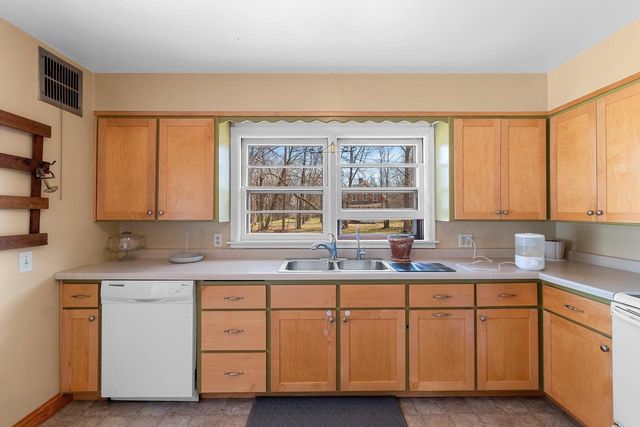 1107 GROSSE ROAD, Little Suamico, WI 54141
