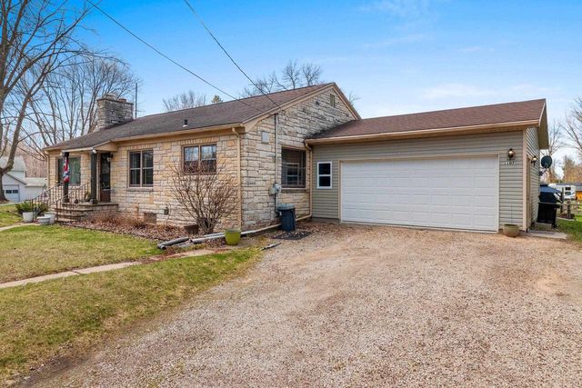 1107 GROSSE ROAD, Little Suamico, WI 54141