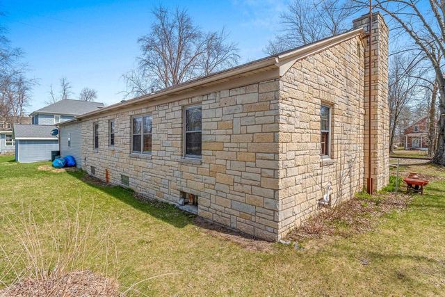 1107 GROSSE ROAD, Little Suamico, WI 54141