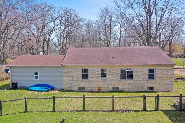 1107 GROSSE ROAD, Little Suamico, WI 54141