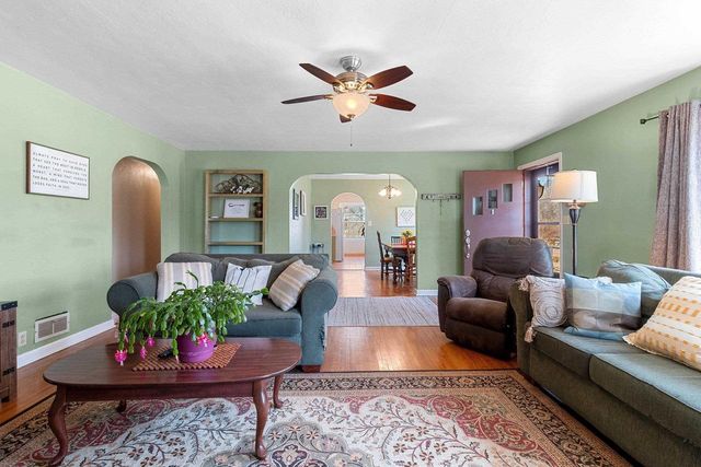 1107 GROSSE ROAD, Little Suamico, WI 54141