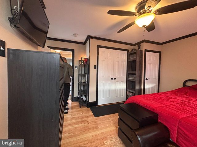 17 WALNUT ST, Clifton Heights, PA 19018