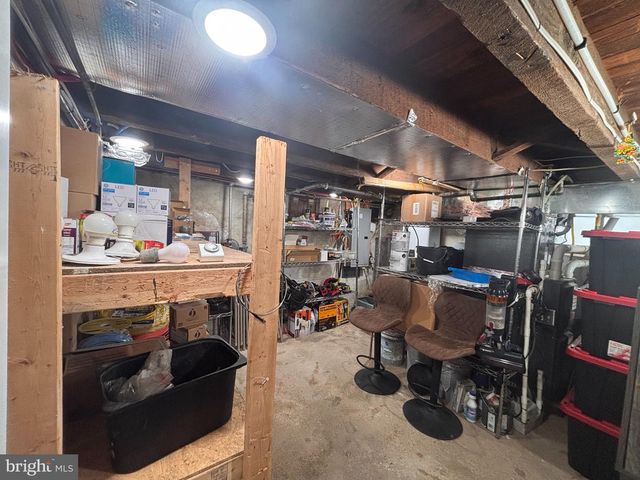 17 WALNUT ST, Clifton Heights, PA 19018