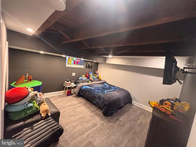 17 WALNUT ST, Clifton Heights, PA 19018