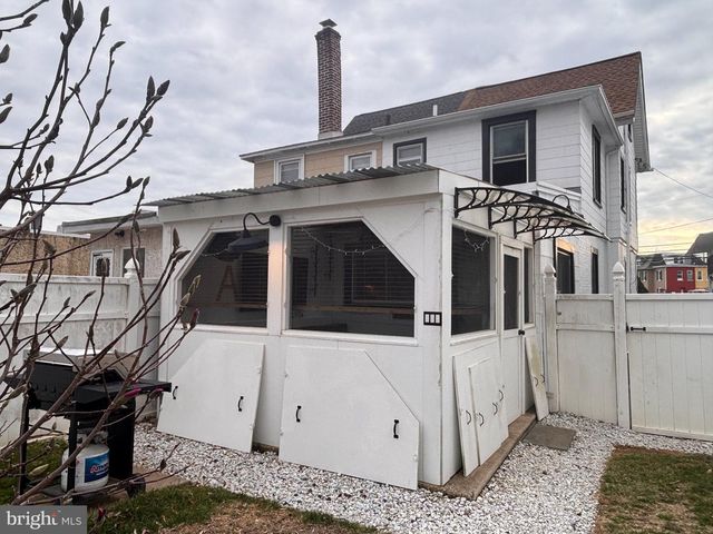 17 WALNUT ST, Clifton Heights, PA 19018