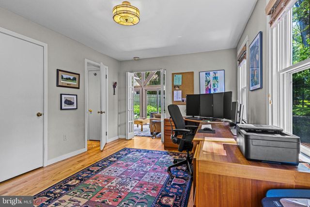 231 W VALLEY RD, Wayne, PA 19087