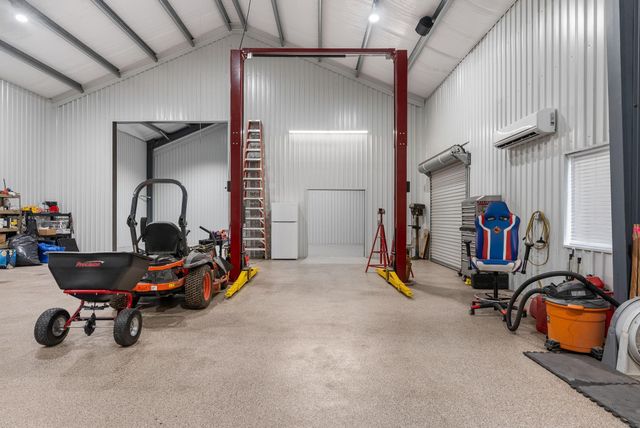 6926 Comanche Bend, Montgomery, TX 77316