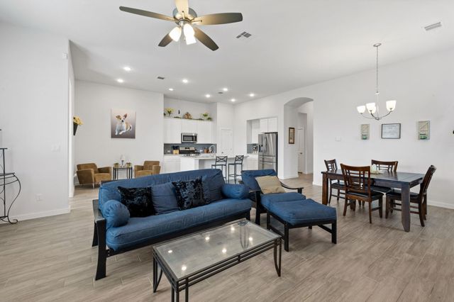 132 Emerald Garden RD, San Marcos, TX 78666