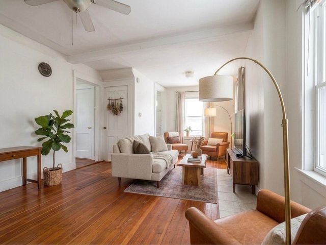 82 Howard Street, Winchester, NH 03470