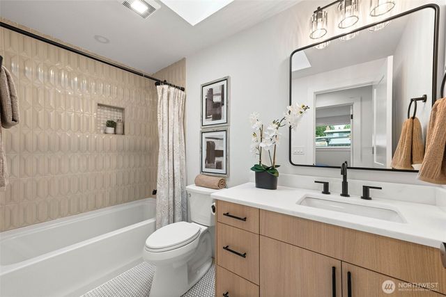 16807 NE 6TH Place, Bellevue, WA 98008