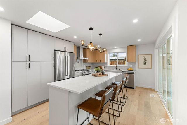 16807 NE 6TH Place, Bellevue, WA 98008