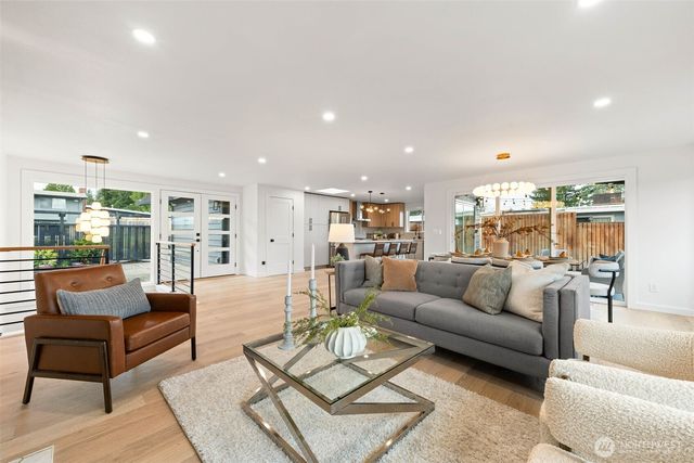 16807 NE 6TH Place, Bellevue, WA 98008