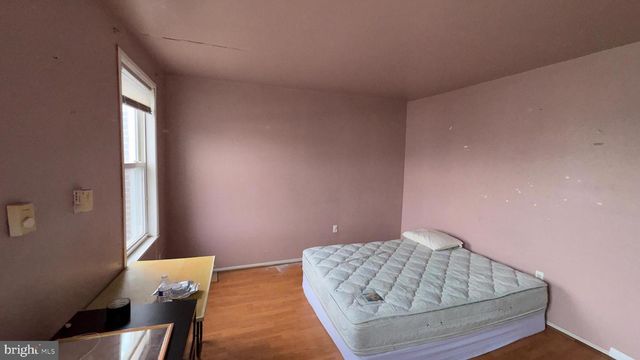 1326 S 8TH ST, Philadelphia, PA 19147