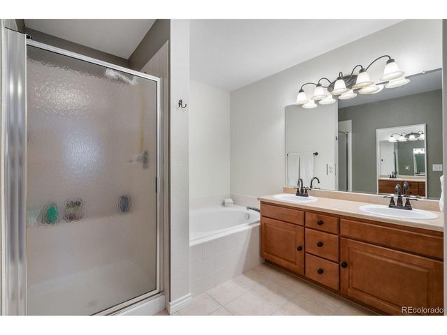 6091 W Utah Ln, Lakewood, CO 80232