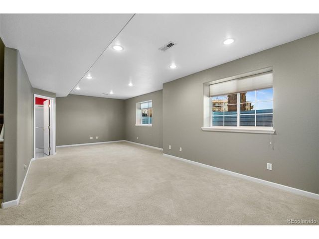 6091 W Utah Ln, Lakewood, CO 80232