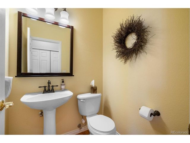 6091 W Utah Ln, Lakewood, CO 80232