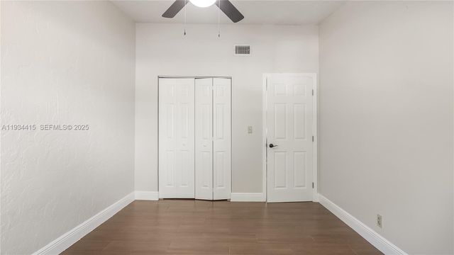 4289 N 76th Ave, Davie, FL 33024